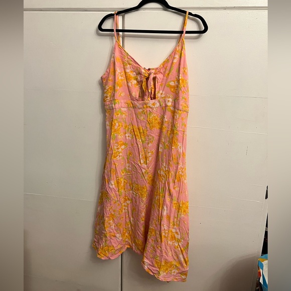 bp Dresses & Skirts - BP Floral Spaghetti Strap Dress